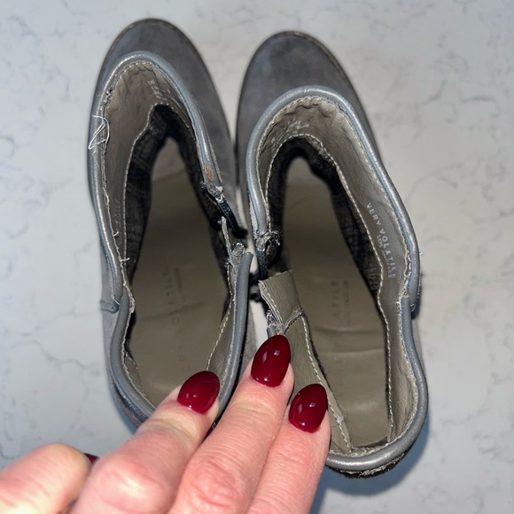 (SZ 9 PLEASE READ) Very Volatile Whitby Charcoal Suede Leather Wedge Booties - Picture 13 of 16